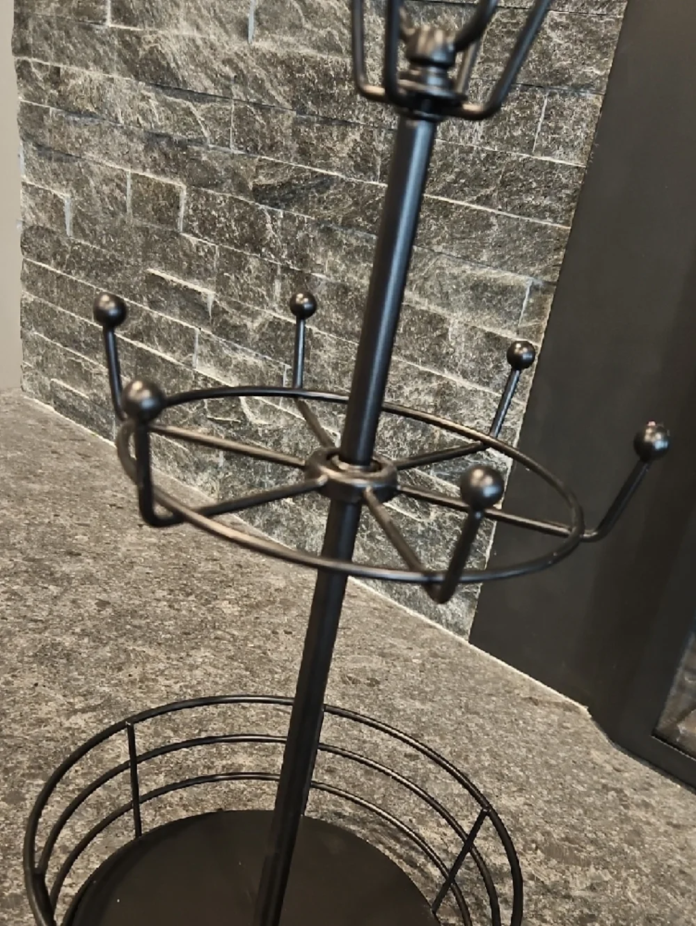 Black Metal Mug Tree Coffee Bar Organizer with Storage Basket